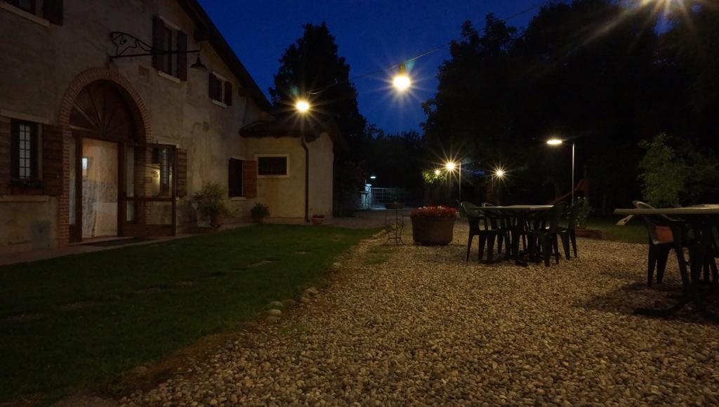 Agriturismo Fior Di Pesco Hotel Sommacampagna Luaran gambar